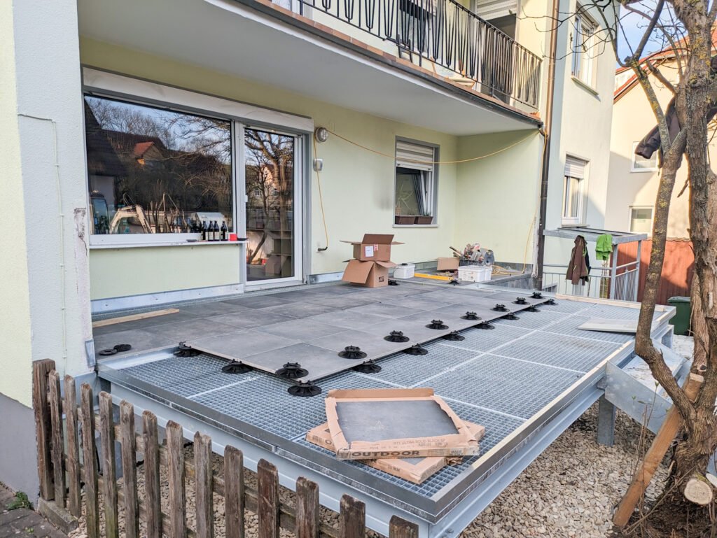 Terrassenbau aufgeständert